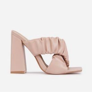 BRAND NEW US 9 Mules